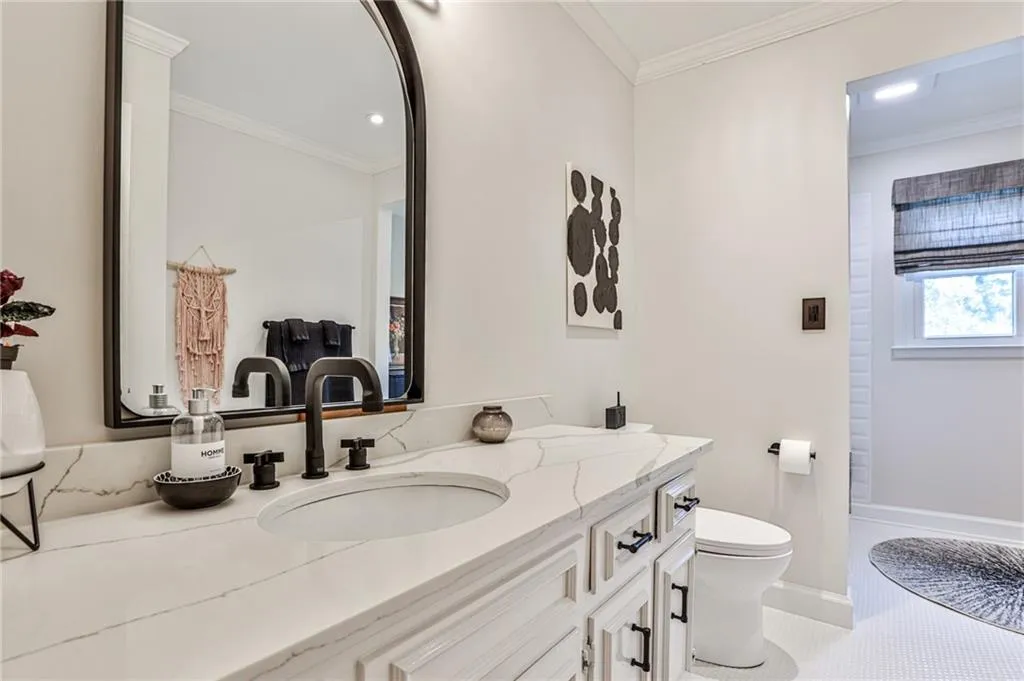 435 Tavern Circle, Sandy Springs, Georgia 30350, 5 Bedrooms Bedrooms, ,5 BathroomsBathrooms,Residential,Sold,435 Tavern Circle,7257163