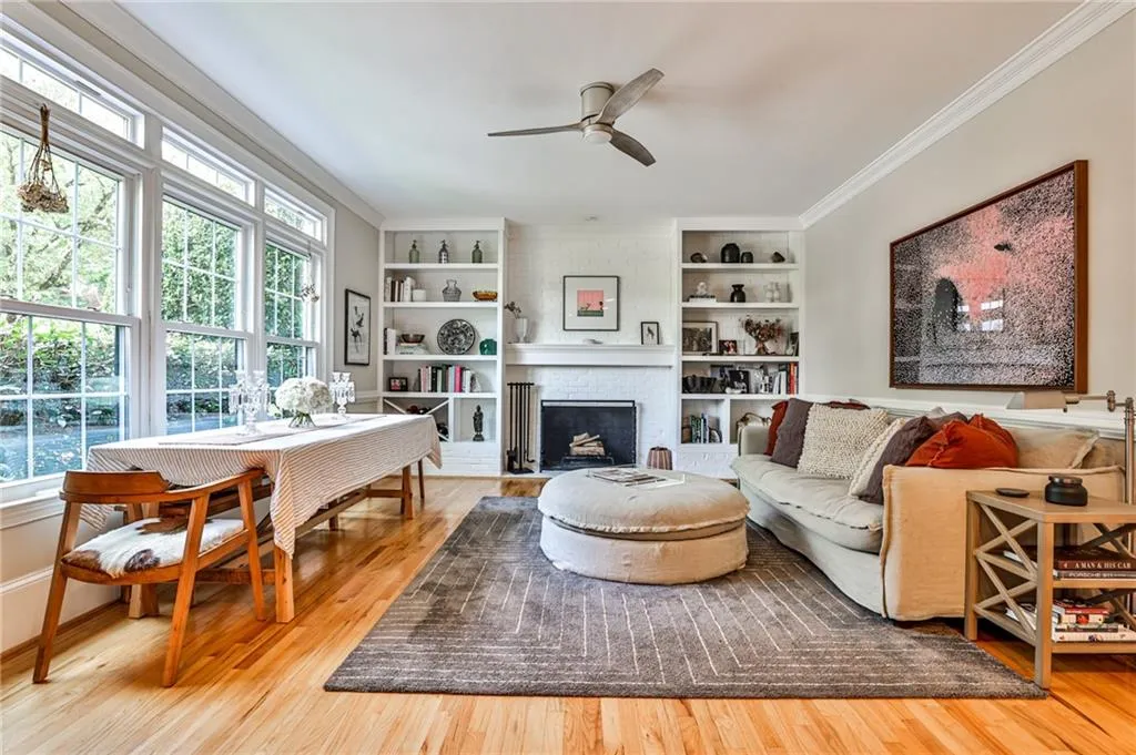 435 Tavern Circle, Sandy Springs, Georgia 30350, 5 Bedrooms Bedrooms, ,5 BathroomsBathrooms,Residential,Sold,435 Tavern Circle,7257163