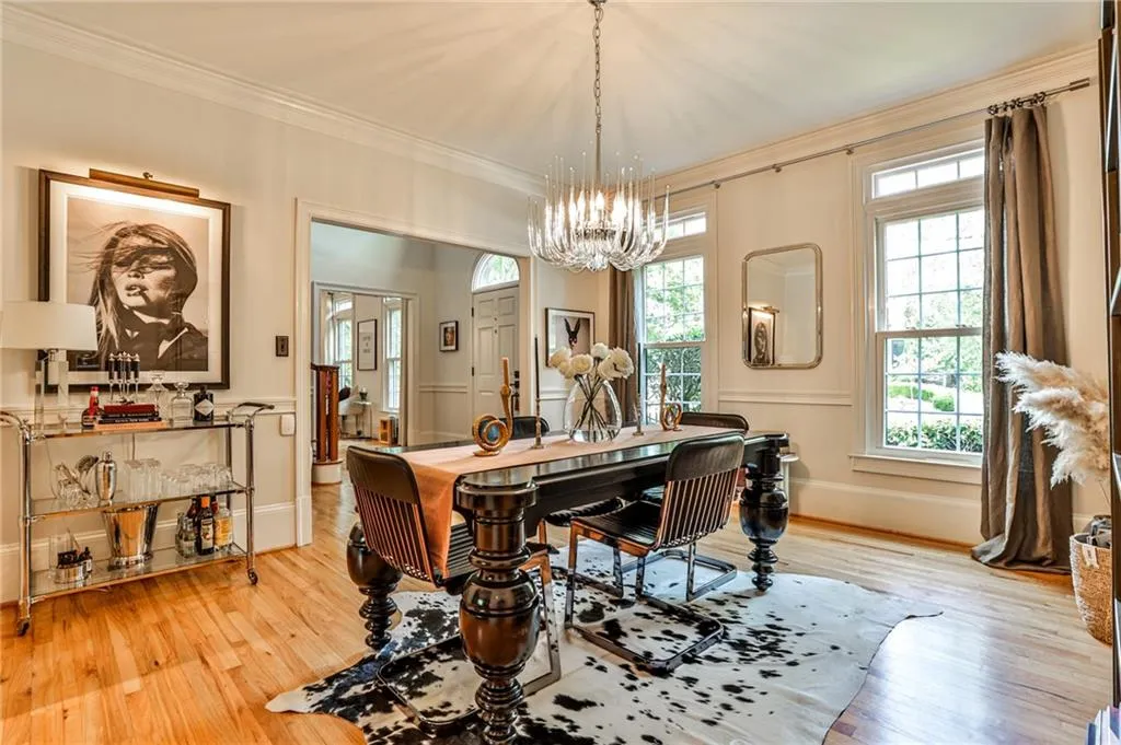 435 Tavern Circle, Sandy Springs, Georgia 30350, 5 Bedrooms Bedrooms, ,5 BathroomsBathrooms,Residential,Sold,435 Tavern Circle,7257163