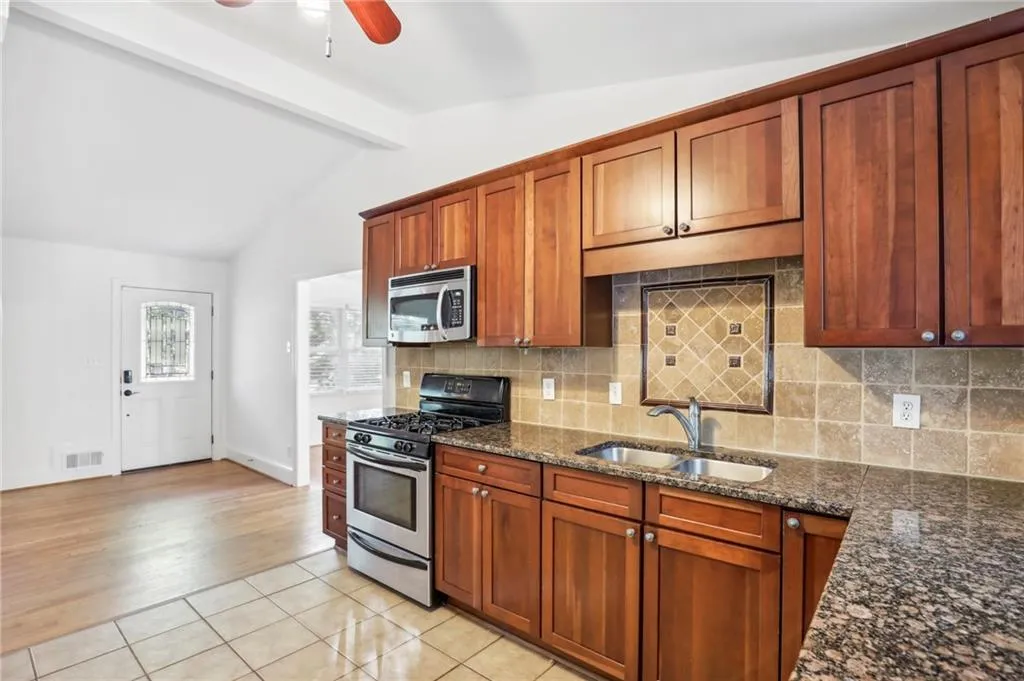 6425 N Hampton Drive, Sandy Springs, Georgia 30328, 4 Bedrooms Bedrooms, ,2 BathroomsBathrooms,Residential,Sold,6425 N Hampton Drive,7121664