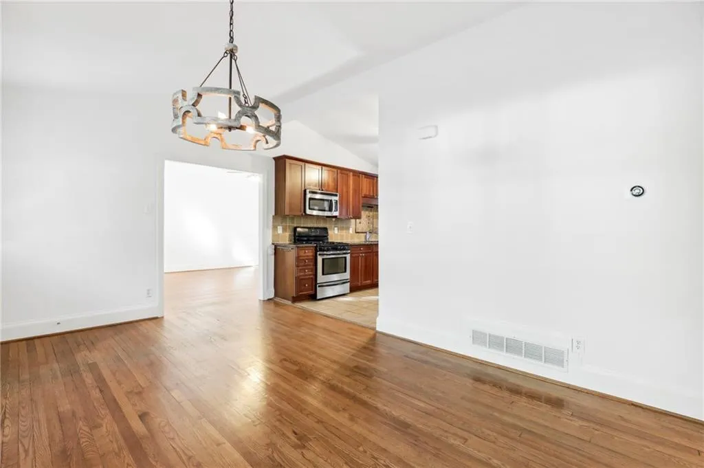 6425 N Hampton Drive, Sandy Springs, Georgia 30328, 4 Bedrooms Bedrooms, ,2 BathroomsBathrooms,Residential,Sold,6425 N Hampton Drive,7121664