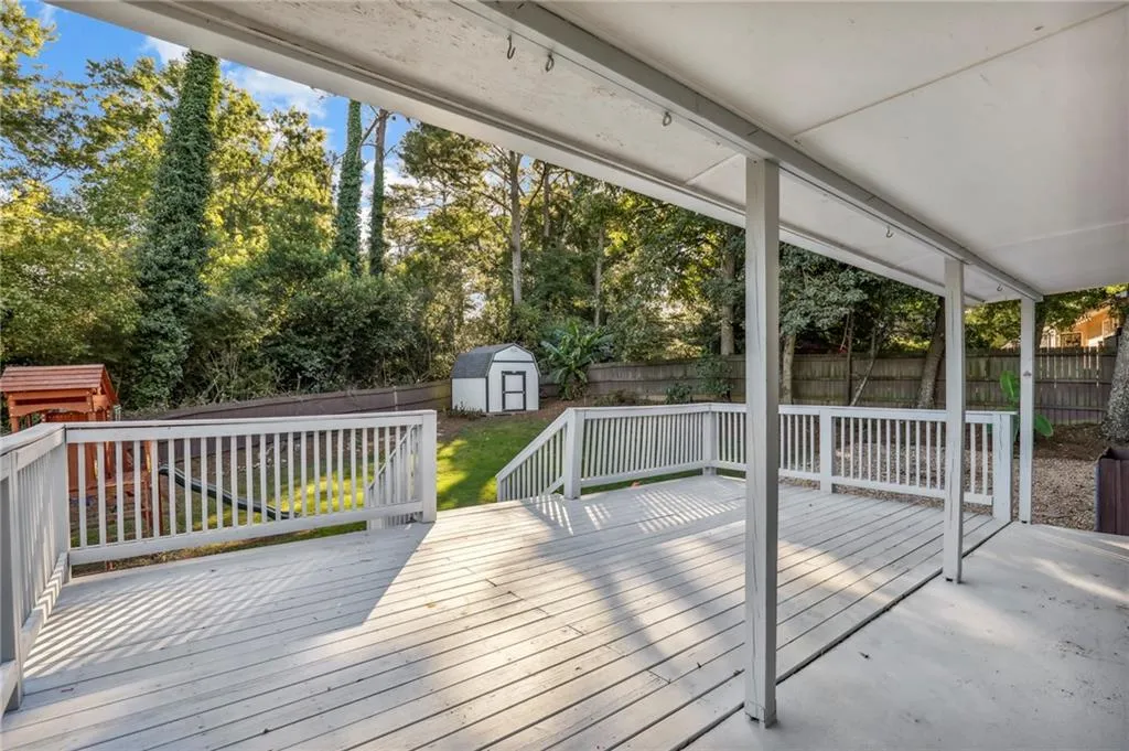 6425 N Hampton Drive, Sandy Springs, Georgia 30328, 4 Bedrooms Bedrooms, ,2 BathroomsBathrooms,Residential,Sold,6425 N Hampton Drive,7121664