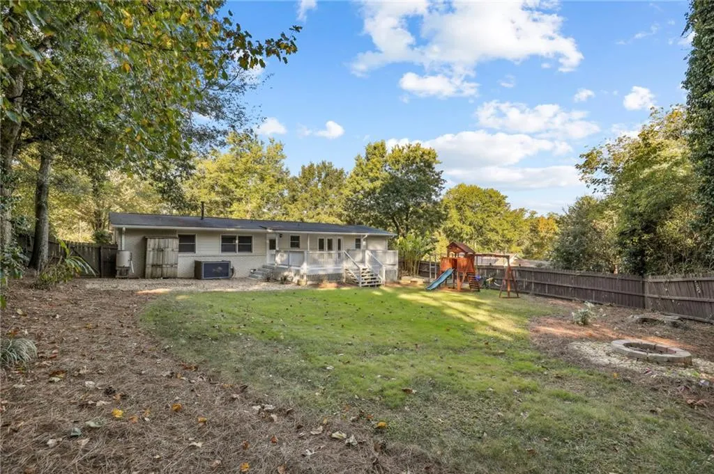 6425 N Hampton Drive, Sandy Springs, Georgia 30328, 4 Bedrooms Bedrooms, ,2 BathroomsBathrooms,Residential,Sold,6425 N Hampton Drive,7121664