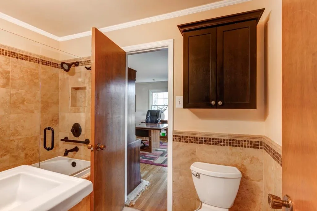 315 Riverhill Drive, Sandy Springs, Georgia 30328, 3 Bedrooms Bedrooms, ,2 BathroomsBathrooms,Residential,Sold,315 Riverhill Drive,6985988