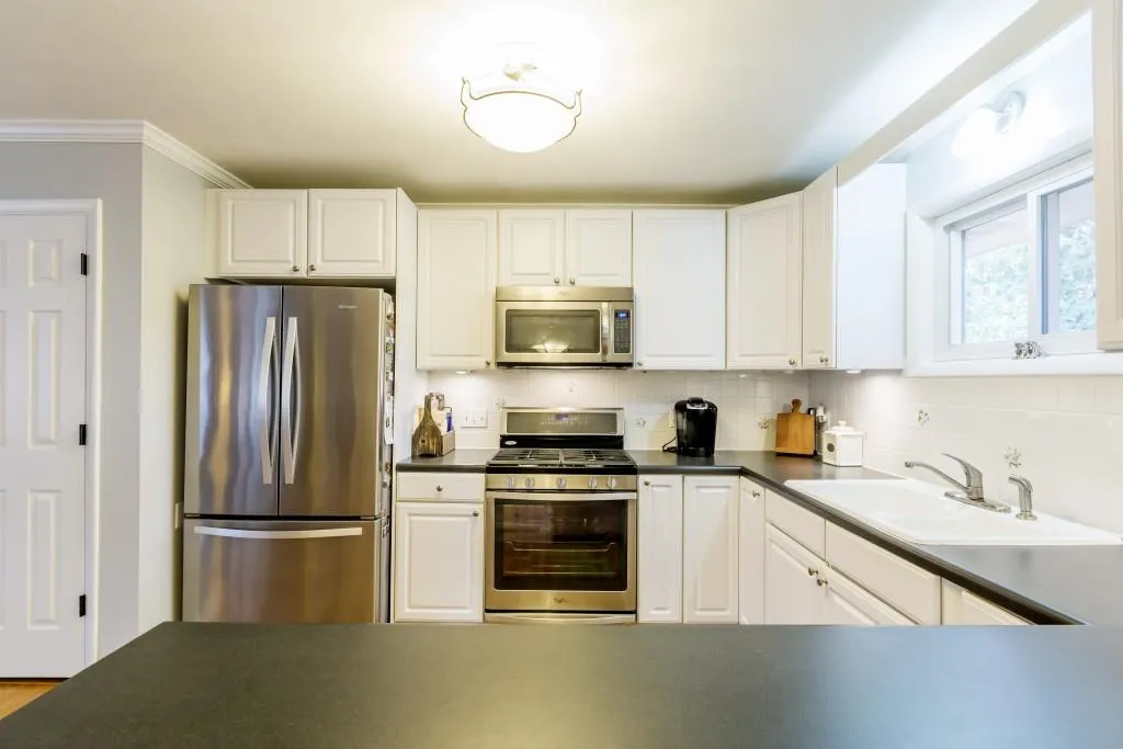 2077 Drew Valley Road Ne, Brookhaven, Georgia 30319, 4 Bedrooms Bedrooms, ,3 BathroomsBathrooms,Residential,Sold,2077 Drew Valley Road Ne,5826434