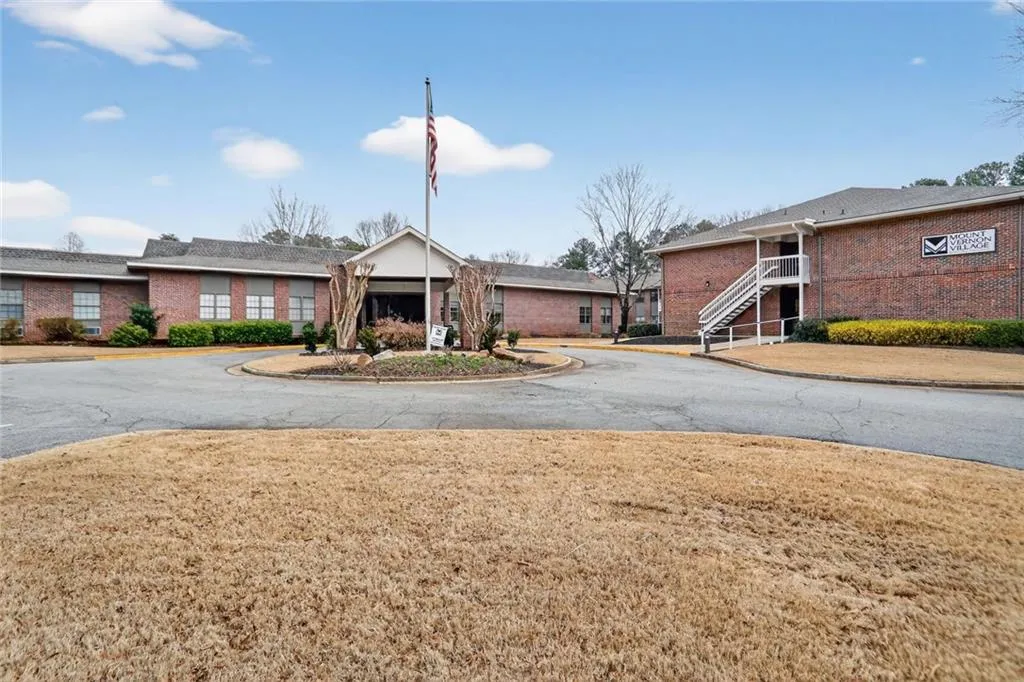 475 Mount Vernon Highway Ne Unit 117a, Sandy Springs, Georgia 30328, 1 Bedroom Bedrooms, ,1 BathroomBathrooms,Residential,For Sale,475 Mount Vernon Highway Ne Unit 117a,7732860