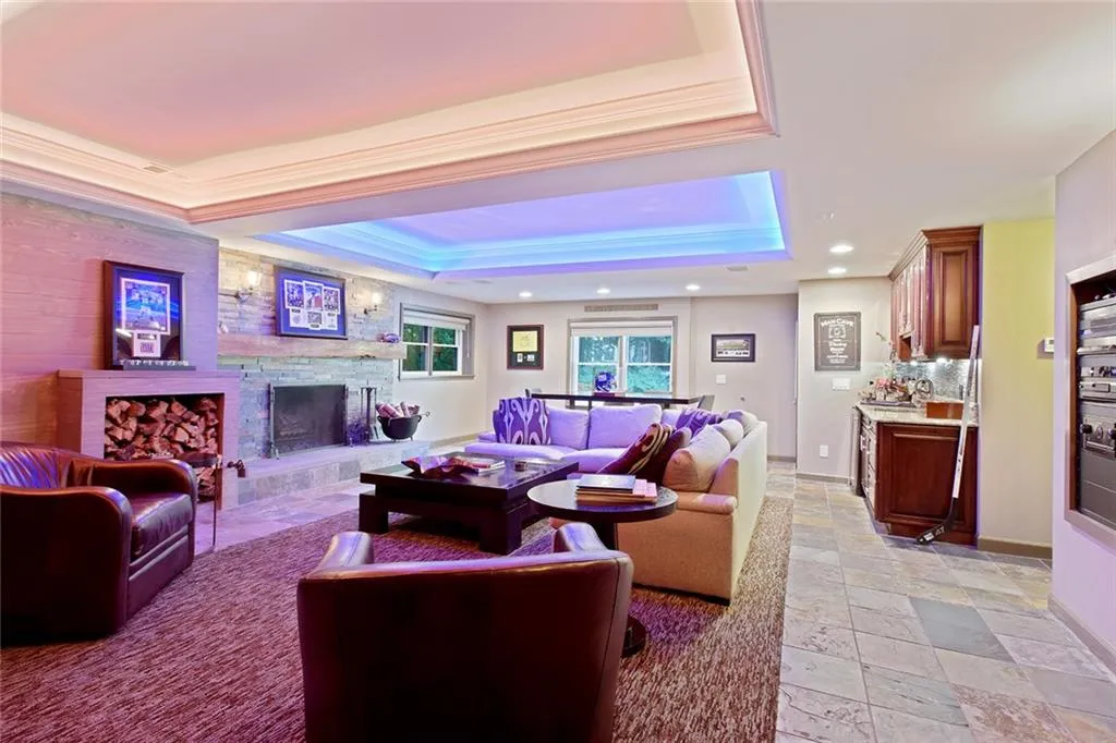 360 Spindle Court, Sandy Springs, Georgia 30350, 4 Bedrooms Bedrooms, ,3 BathroomsBathrooms,Residential,Sold,360 Spindle Court,5899817