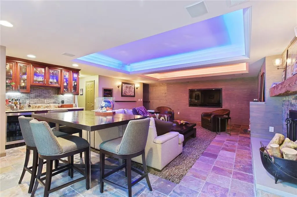 360 Spindle Court, Sandy Springs, Georgia 30350, 4 Bedrooms Bedrooms, ,3 BathroomsBathrooms,Residential,Sold,360 Spindle Court,5899817