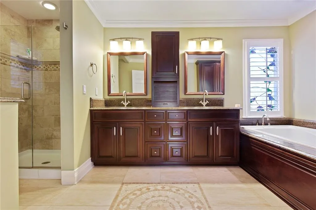 360 Spindle Court, Sandy Springs, Georgia 30350, 4 Bedrooms Bedrooms, ,3 BathroomsBathrooms,Residential,Sold,360 Spindle Court,5899817