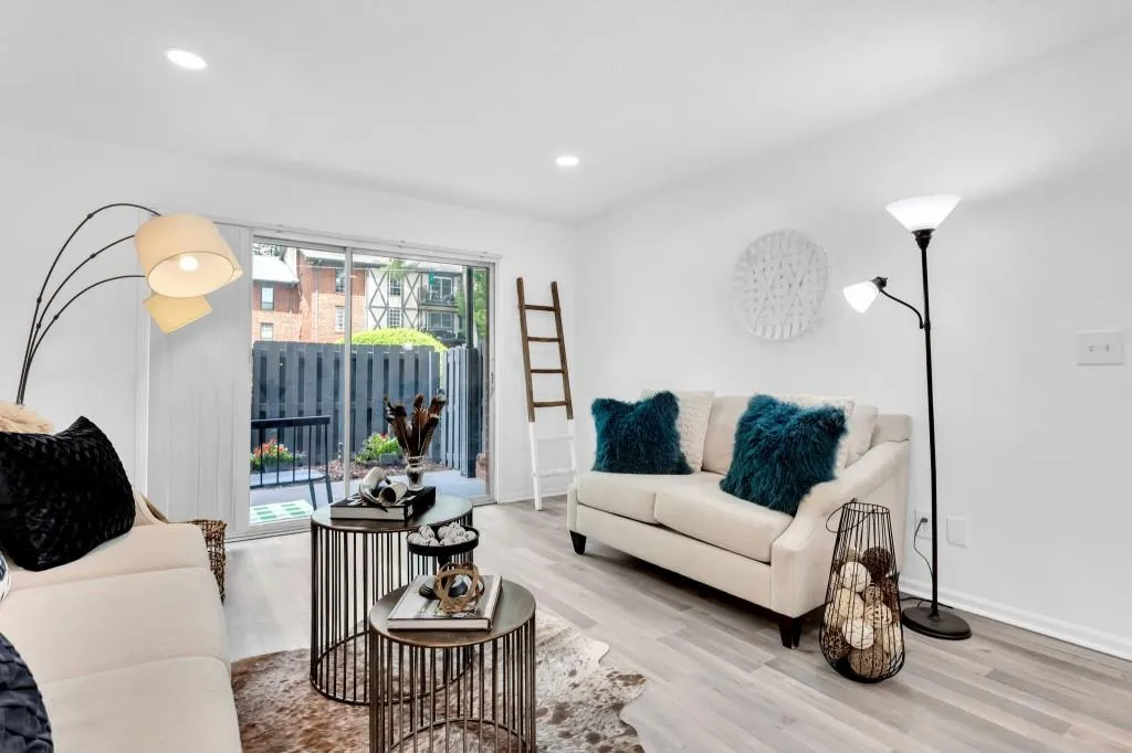 6851 Roswell Road Unit N-1, Atlanta, Georgia 30328, 1 Bedroom Bedrooms, ,1 BathroomBathrooms,Residential,Sold,6851 Roswell Road Unit N-1,7102440