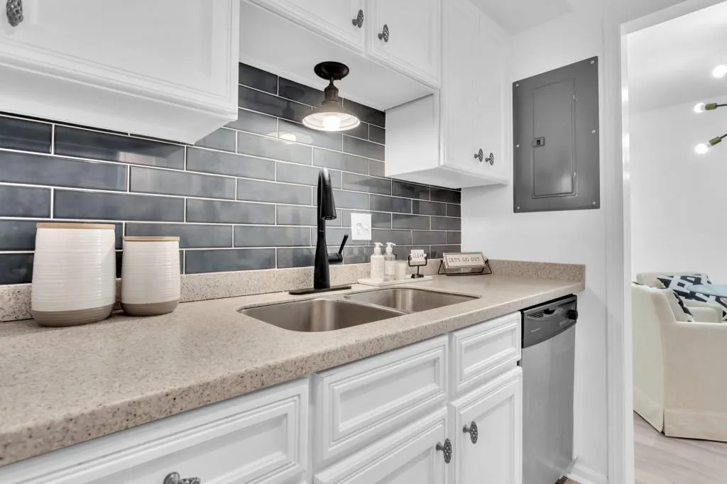 6851 Roswell Road Unit N-1, Atlanta, Georgia 30328, 1 Bedroom Bedrooms, ,1 BathroomBathrooms,Residential,Sold,6851 Roswell Road Unit N-1,7102440