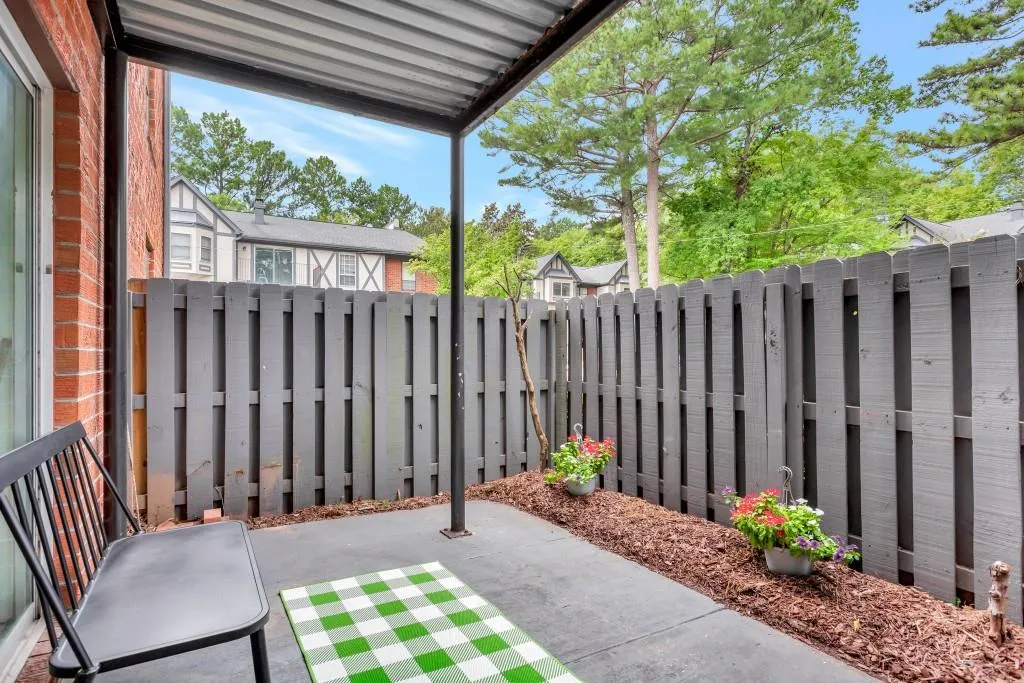 6851 Roswell Road Unit N-1, Atlanta, Georgia 30328, 1 Bedroom Bedrooms, ,1 BathroomBathrooms,Residential,Sold,6851 Roswell Road Unit N-1,7102440