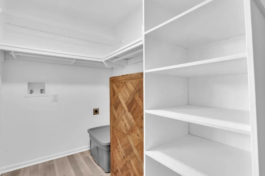 6851 Roswell Road Unit N-1, Atlanta, Georgia 30328, 1 Bedroom Bedrooms, ,1 BathroomBathrooms,Residential,Sold,6851 Roswell Road Unit N-1,7102440