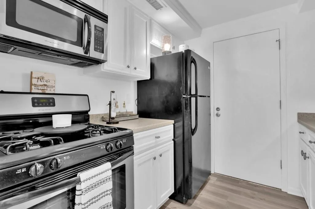 6851 Roswell Road Unit N-1, Atlanta, Georgia 30328, 1 Bedroom Bedrooms, ,1 BathroomBathrooms,Residential,Sold,6851 Roswell Road Unit N-1,7102440