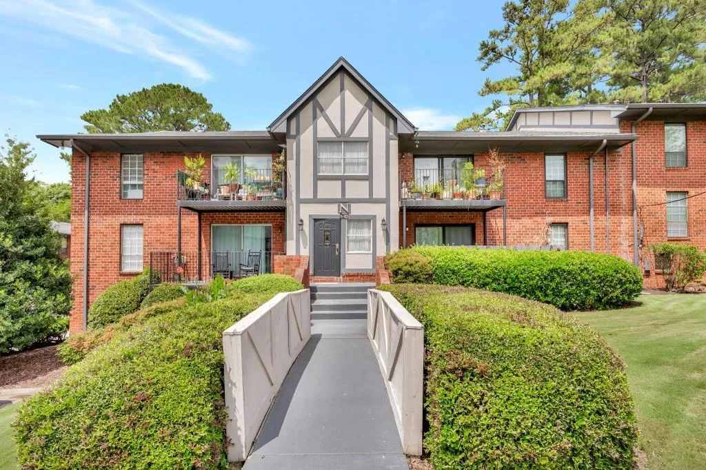 6851 Roswell Road Unit N-1, Atlanta, Georgia 30328, 1 Bedroom Bedrooms, ,1 BathroomBathrooms,Residential,Sold,6851 Roswell Road Unit N-1,7102440