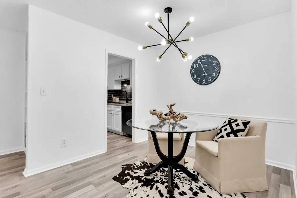 6851 Roswell Road Unit N-1, Atlanta, Georgia 30328, 1 Bedroom Bedrooms, ,1 BathroomBathrooms,Residential,Sold,6851 Roswell Road Unit N-1,7102440