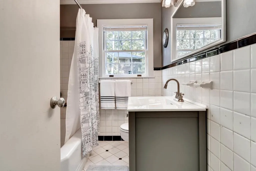 430 Hilderbrand Drive, Sandy Springs, Georgia 30328, 5 Bedrooms Bedrooms, ,2 BathroomsBathrooms,Residential,Sold,430 Hilderbrand Drive,5766933