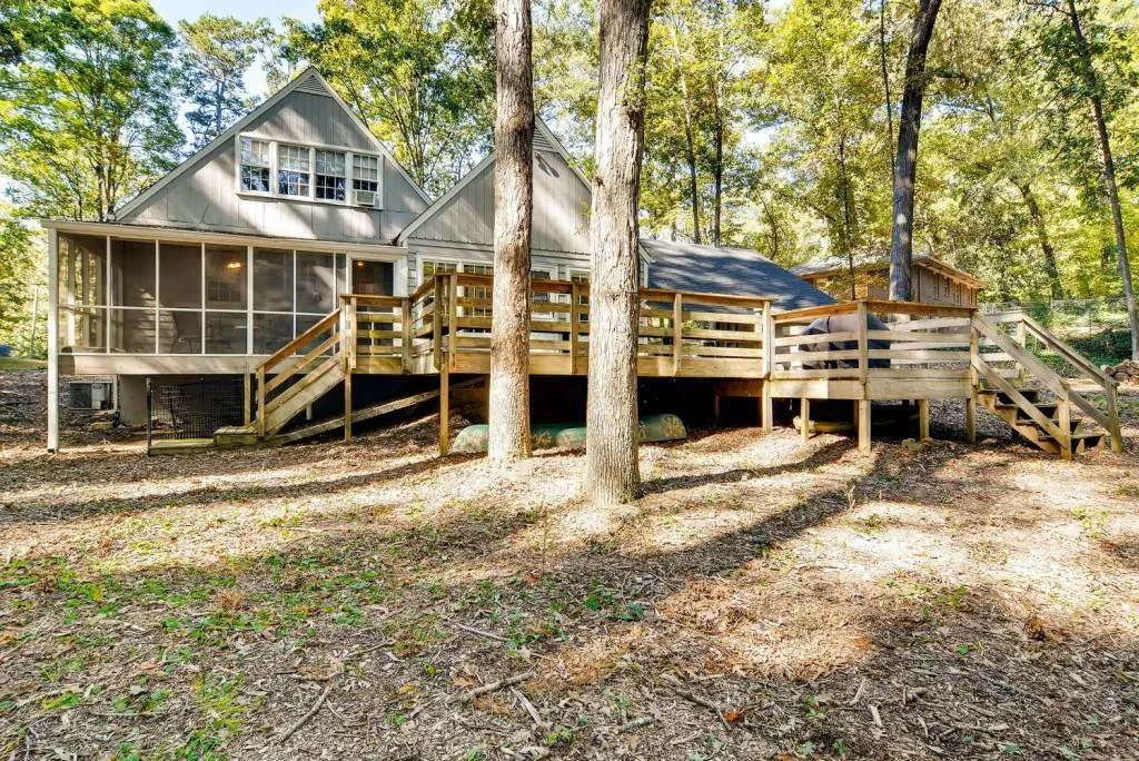 430 Hilderbrand Drive, Sandy Springs, Georgia 30328, 5 Bedrooms Bedrooms, ,2 BathroomsBathrooms,Residential,Sold,430 Hilderbrand Drive,5766933