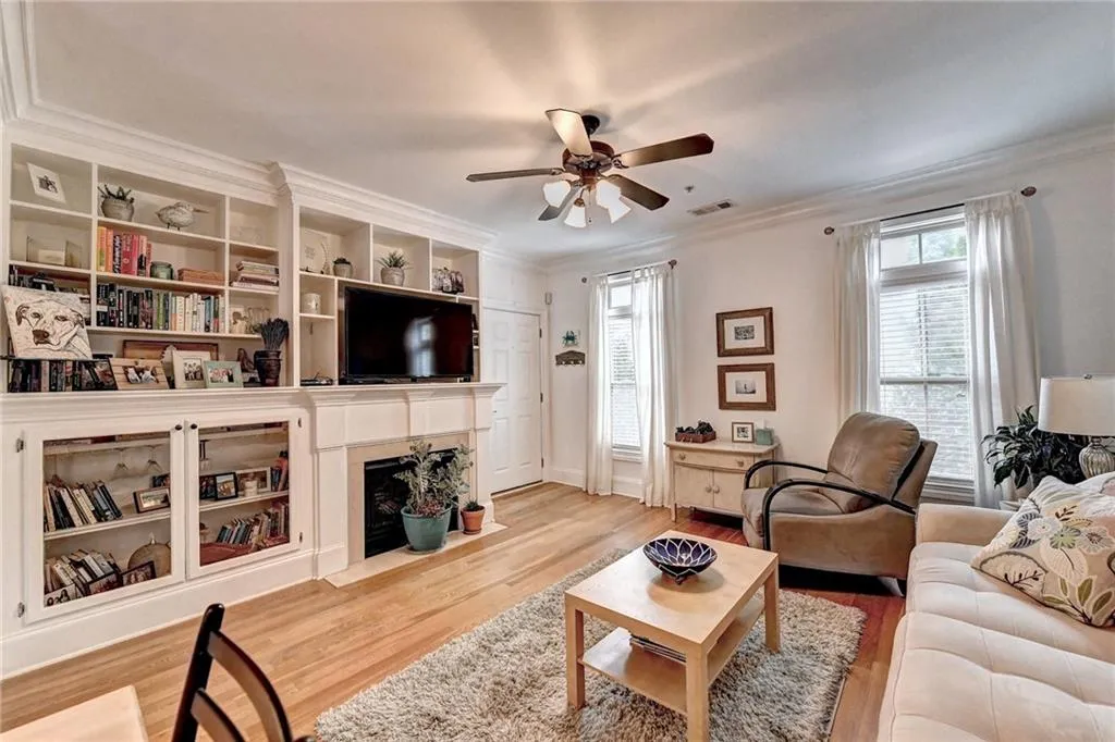 303 Le Gran Bend, Atlanta, Georgia 30328, 2 Bedrooms Bedrooms, ,2 BathroomsBathrooms,Residential,Sold,303 Le Gran Bend,6947047