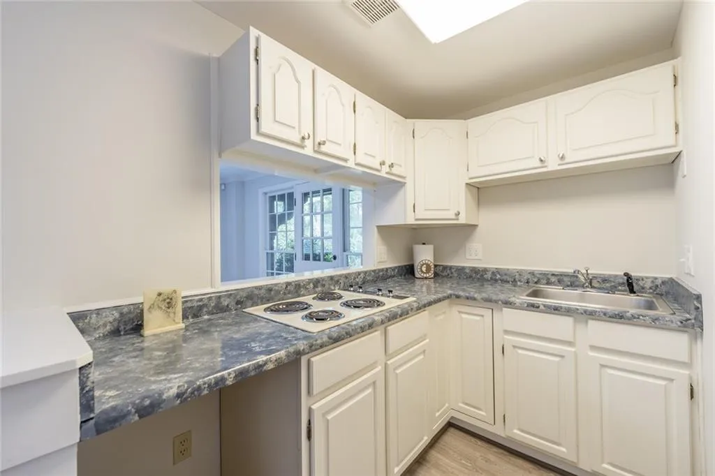 1565 Lazy River Lane, Sandy Springs, Georgia 30350, 5 Bedrooms Bedrooms, ,4 BathroomsBathrooms,Residential,Sold,1565 Lazy River Lane,6973060