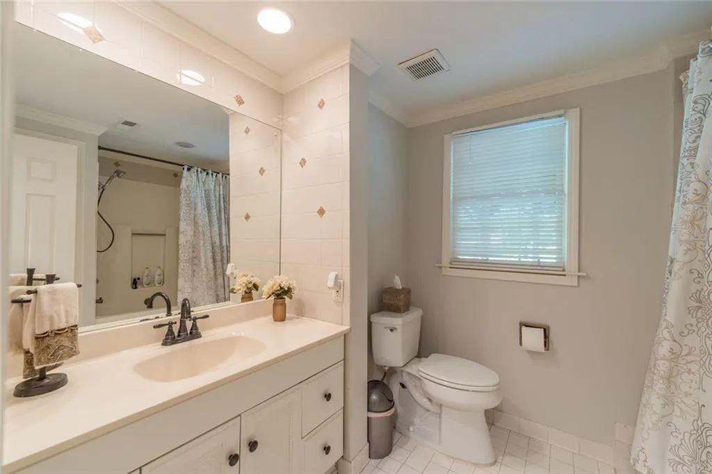 1565 Lazy River Lane, Sandy Springs, Georgia 30350, 5 Bedrooms Bedrooms, ,4 BathroomsBathrooms,Residential,Sold,1565 Lazy River Lane,6973060