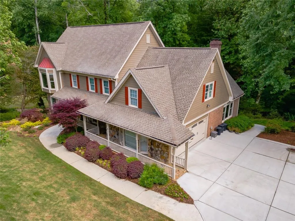1565 Lazy River Lane, Sandy Springs, Georgia 30350, 5 Bedrooms Bedrooms, ,4 BathroomsBathrooms,Residential,Sold,1565 Lazy River Lane,6973060