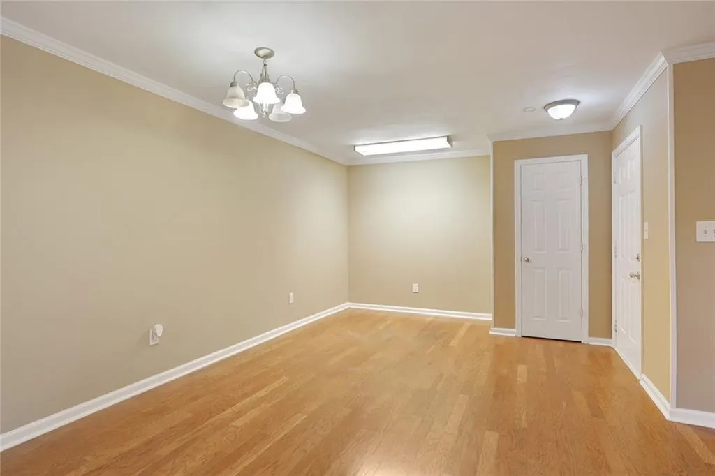 105 Brighton Point, Sandy Springs, Georgia 30328, 3 Bedrooms Bedrooms, ,2 BathroomsBathrooms,Residential,Sold,105 Brighton Point,6701552