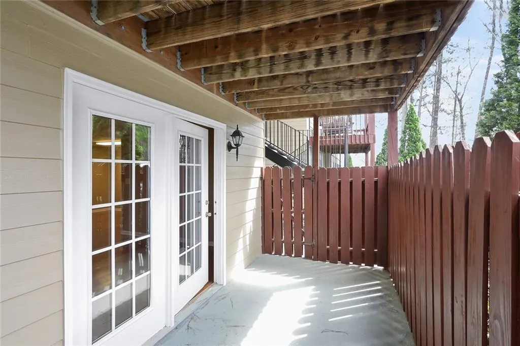 105 Brighton Point, Sandy Springs, Georgia 30328, 3 Bedrooms Bedrooms, ,2 BathroomsBathrooms,Residential,Sold,105 Brighton Point,6701552