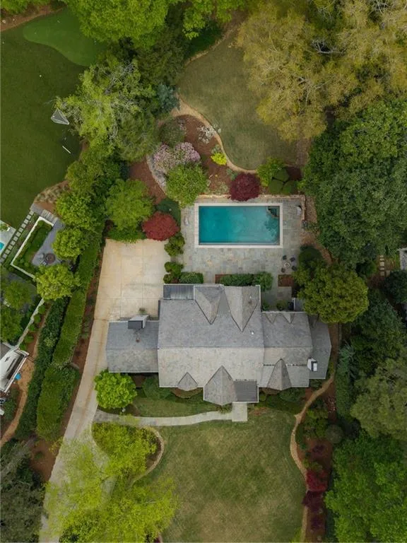 2950 Nancy Creek Road Nw, Atlanta, Georgia 30327, 4 Bedrooms Bedrooms, 0 ,5 BathroomsBathrooms,Residential,For Sale,2950 Nancy Creek Road Nw,7749019