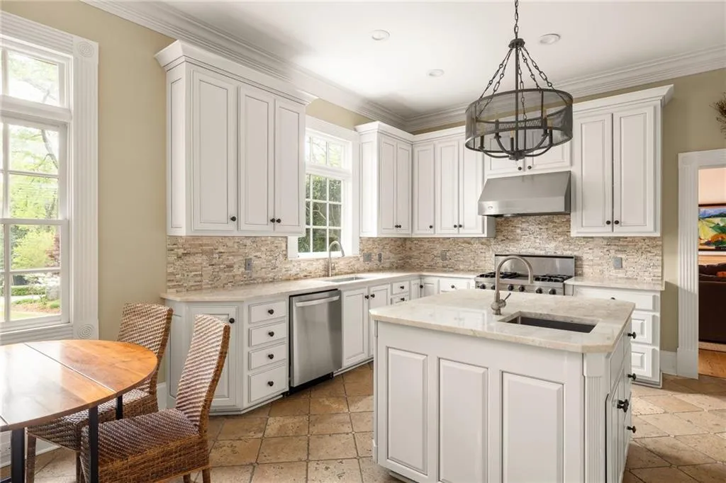 2950 Nancy Creek Road Nw, Atlanta, Georgia 30327, 4 Bedrooms Bedrooms, 0 ,5 BathroomsBathrooms,Residential,For Sale,2950 Nancy Creek Road Nw,7749019