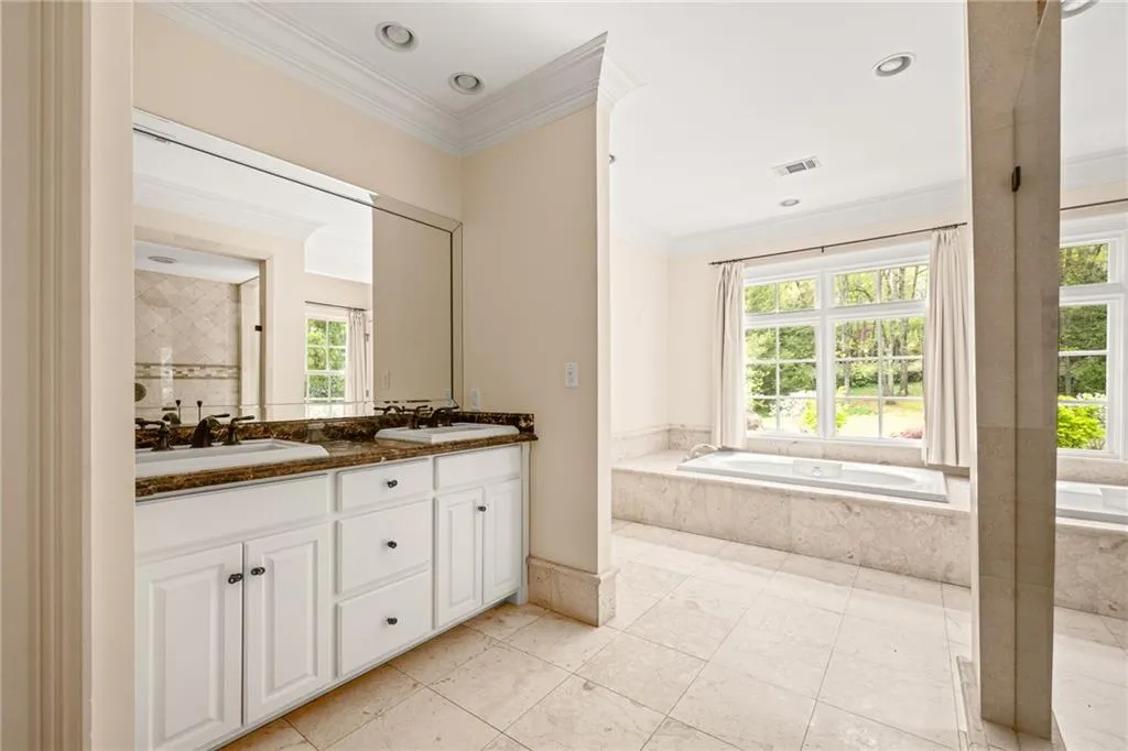 2950 Nancy Creek Road Nw, Atlanta, Georgia 30327, 4 Bedrooms Bedrooms, 0 ,5 BathroomsBathrooms,Residential,For Sale,2950 Nancy Creek Road Nw,7749019