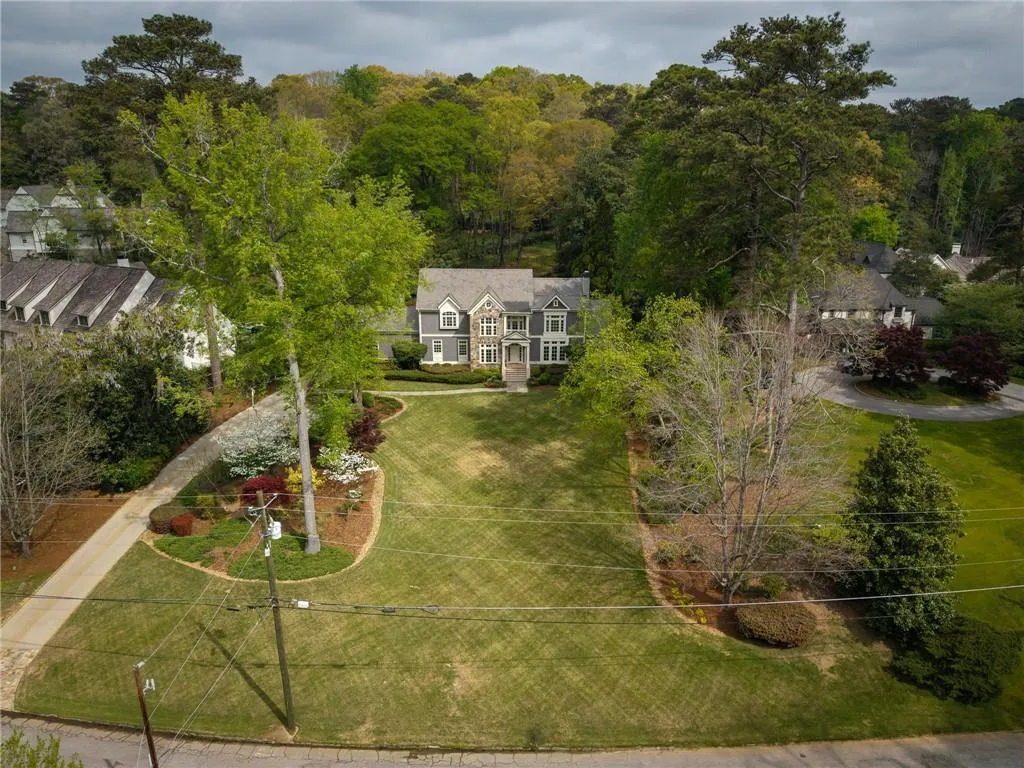 2950 Nancy Creek Road Nw, Atlanta, Georgia 30327, 4 Bedrooms Bedrooms, 0 ,5 BathroomsBathrooms,Residential,For Sale,2950 Nancy Creek Road Nw,7749019
