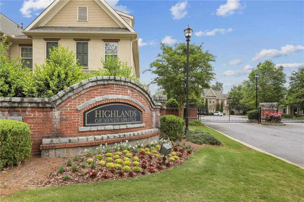 7265 Glisten Avenue Unit 120, Sandy Springs, Georgia 30328, 2 Bedrooms Bedrooms, ,2 BathroomsBathrooms,Residential,Sold,7265 Glisten Avenue Unit 120,6885977