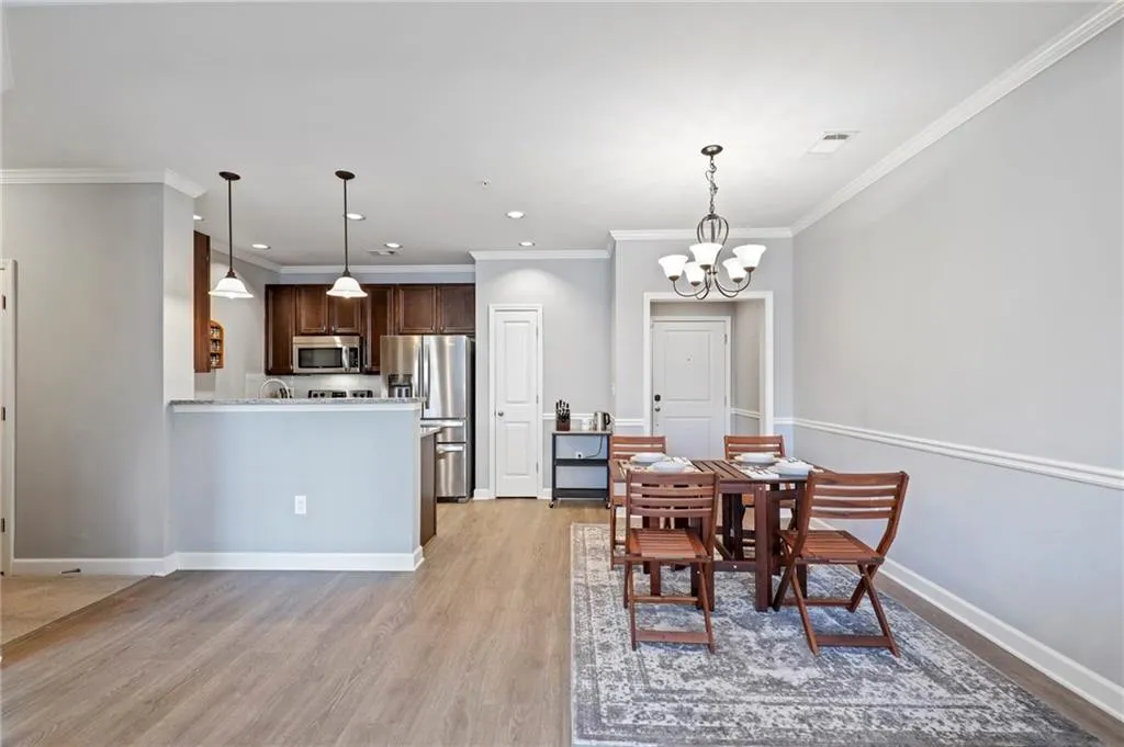 7265 Glisten Avenue Unit 120, Sandy Springs, Georgia 30328, 2 Bedrooms Bedrooms, ,2 BathroomsBathrooms,Residential,Sold,7265 Glisten Avenue Unit 120,6885977