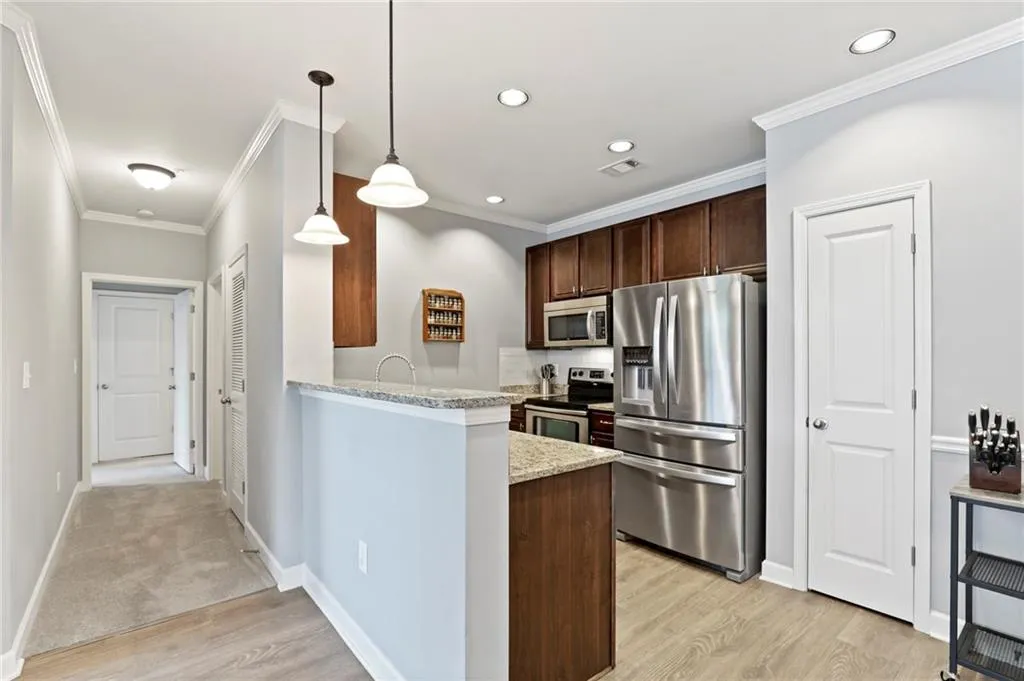 7265 Glisten Avenue Unit 120, Sandy Springs, Georgia 30328, 2 Bedrooms Bedrooms, ,2 BathroomsBathrooms,Residential,Sold,7265 Glisten Avenue Unit 120,6885977