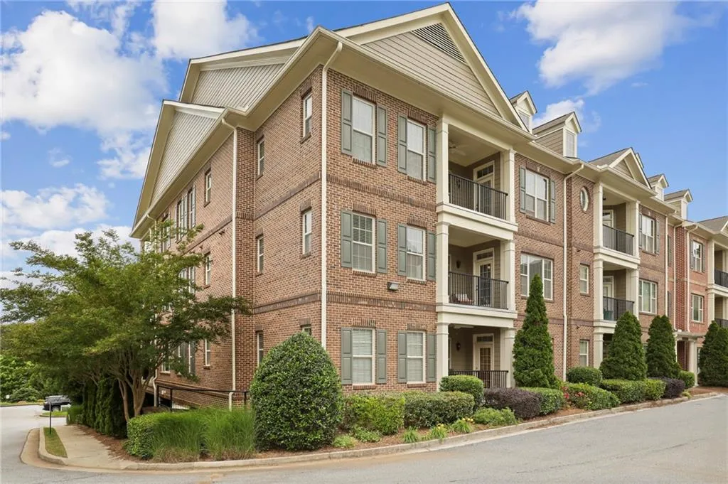 7265 Glisten Avenue Unit 120, Sandy Springs, Georgia 30328, 2 Bedrooms Bedrooms, ,2 BathroomsBathrooms,Residential,Sold,7265 Glisten Avenue Unit 120,6885977