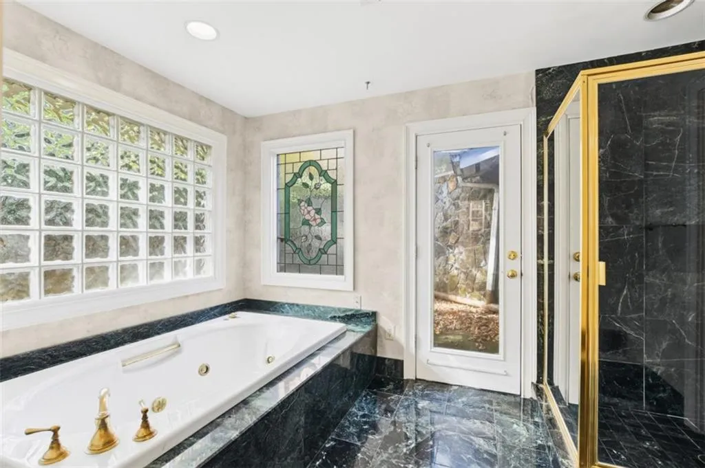 3959 Randall Mill Road, Atlanta, Georgia 30327, 4 Bedrooms Bedrooms, 0 ,3 BathroomsBathrooms,Residential,For Sale,3959 Randall Mill Road,7686028