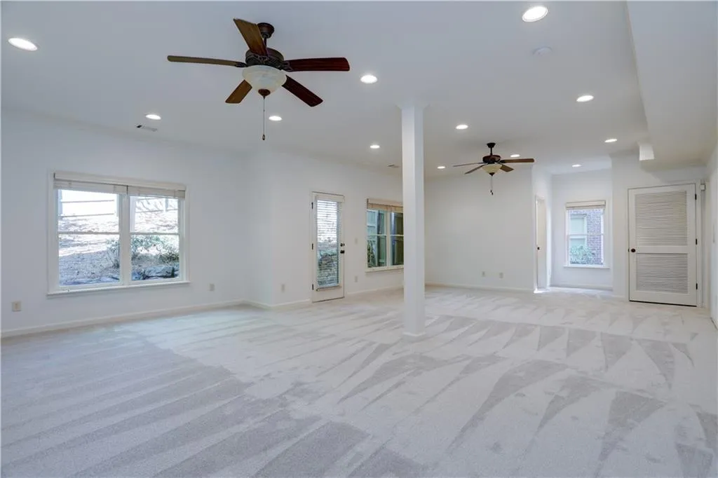 7975 Magnolia Square, Atlanta, Georgia 30350, 3 Bedrooms Bedrooms, ,3 BathroomsBathrooms,Residential,Sold,7975 Magnolia Square,6636778