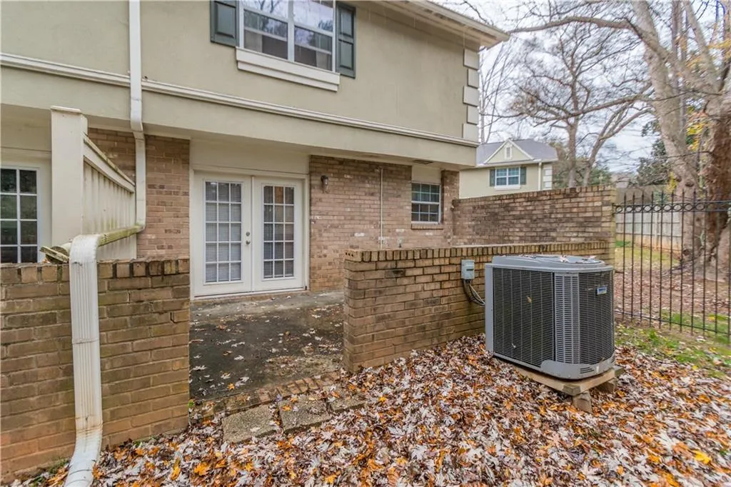 6900 Roswell Road Unit B1, Atlanta, Georgia 30328, 2 Bedrooms Bedrooms, ,2 BathroomsBathrooms,Residential,Sold,6900 Roswell Road Unit B1,5940216