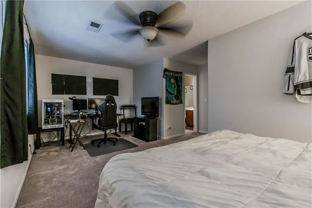 6900 Roswell Road Unit B1, Atlanta, Georgia 30328, 2 Bedrooms Bedrooms, ,2 BathroomsBathrooms,Residential,Sold,6900 Roswell Road Unit B1,5940216