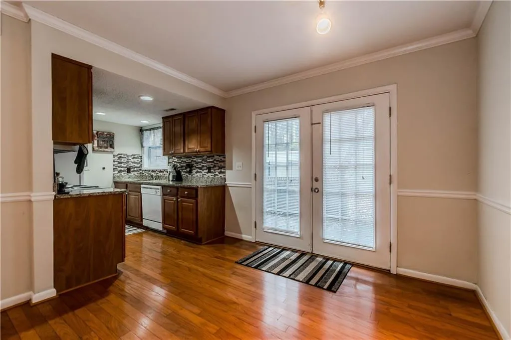 6900 Roswell Road Unit B1, Atlanta, Georgia 30328, 2 Bedrooms Bedrooms, ,2 BathroomsBathrooms,Residential,Sold,6900 Roswell Road Unit B1,5940216