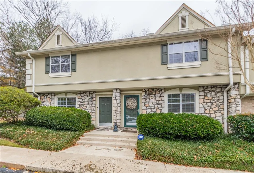 6900 Roswell Road Unit B1, Atlanta, Georgia 30328, 2 Bedrooms Bedrooms, ,2 BathroomsBathrooms,Residential,Sold,6900 Roswell Road Unit B1,5940216