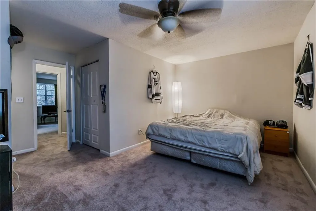 6900 Roswell Road Unit B1, Atlanta, Georgia 30328, 2 Bedrooms Bedrooms, ,2 BathroomsBathrooms,Residential,Sold,6900 Roswell Road Unit B1,5940216