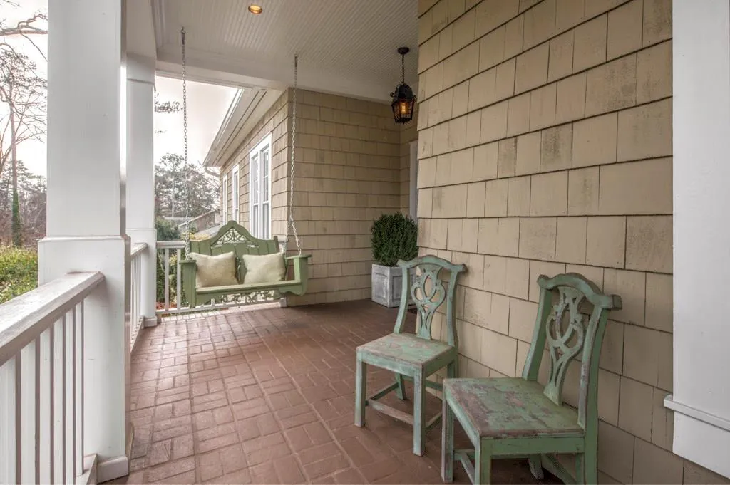 4350 Peachtree Dunwoody Road Ne, Atlanta, Georgia 30342, 5 Bedrooms Bedrooms, ,3 BathroomsBathrooms,Residential,Sold,4350 Peachtree Dunwoody Road Ne,5700856