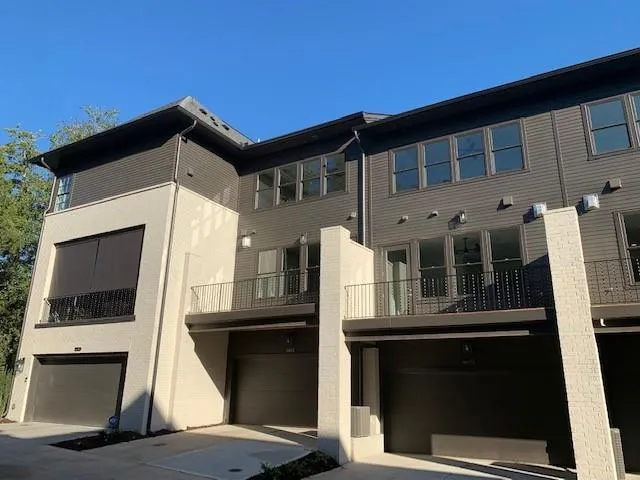 6612 Aria Village Drive Unit 638, Sandy Springs, Georgia 30328, 3 Bedrooms Bedrooms, ,3 BathroomsBathrooms,Residential,Sold,6612 Aria Village Drive Unit 638,6628436