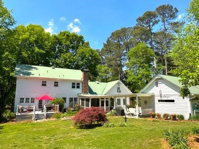 7635 Nesbit Ferry Road, Sandy Springs, Georgia 30350, 5 Bedrooms Bedrooms, ,4 BathroomsBathrooms,Residential,For Sale,7635 Nesbit Ferry Road,7752819