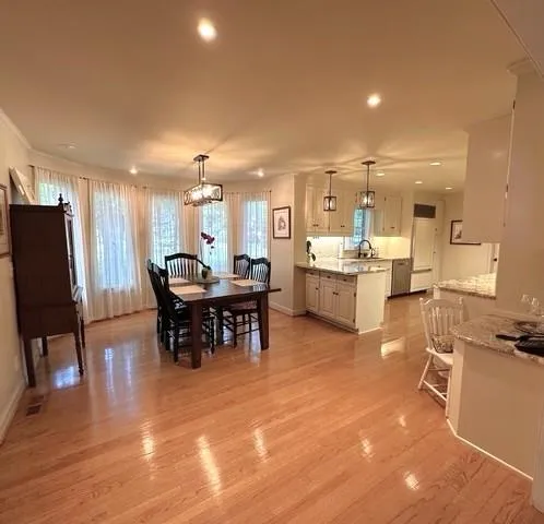 7635 Nesbit Ferry Road, Sandy Springs, Georgia 30350, 5 Bedrooms Bedrooms, ,4 BathroomsBathrooms,Residential,For Sale,7635 Nesbit Ferry Road,7752819