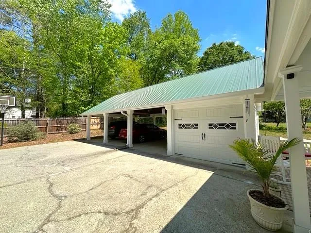 7635 Nesbit Ferry Road, Sandy Springs, Georgia 30350, 5 Bedrooms Bedrooms, ,4 BathroomsBathrooms,Residential,For Sale,7635 Nesbit Ferry Road,7752819