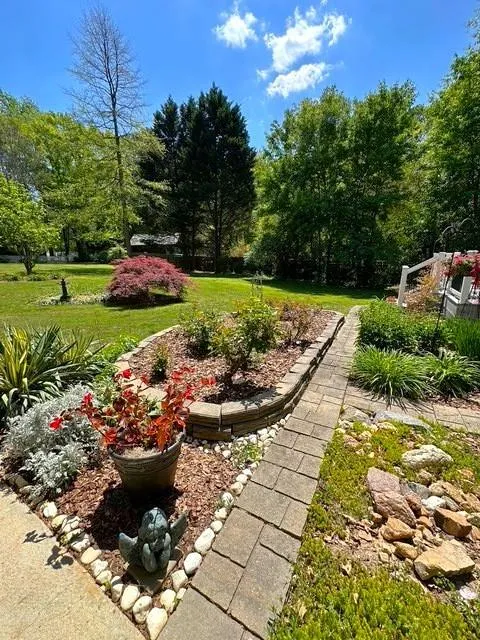 7635 Nesbit Ferry Road, Sandy Springs, Georgia 30350, 5 Bedrooms Bedrooms, ,4 BathroomsBathrooms,Residential,For Sale,7635 Nesbit Ferry Road,7752819