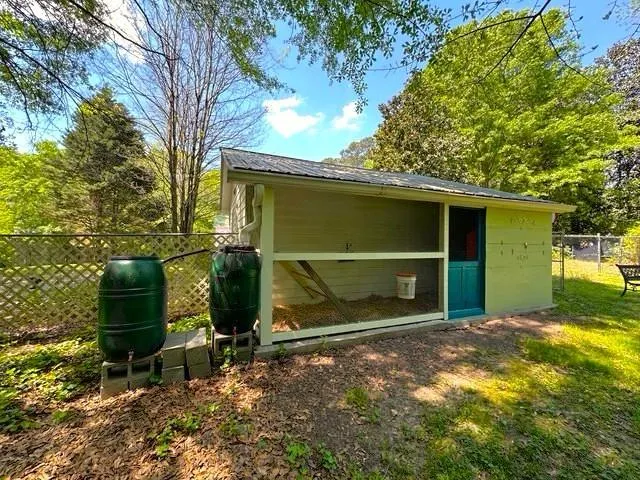 7635 Nesbit Ferry Road, Sandy Springs, Georgia 30350, 5 Bedrooms Bedrooms, ,4 BathroomsBathrooms,Residential,For Sale,7635 Nesbit Ferry Road,7752819